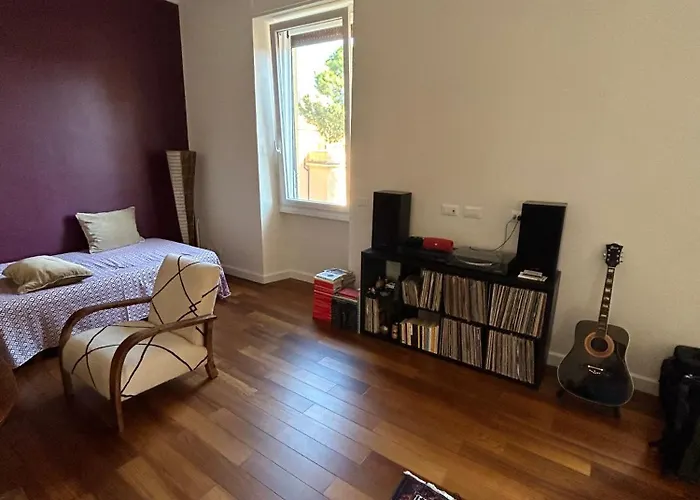 Bright In San Lorenzo - Feel At Apartment